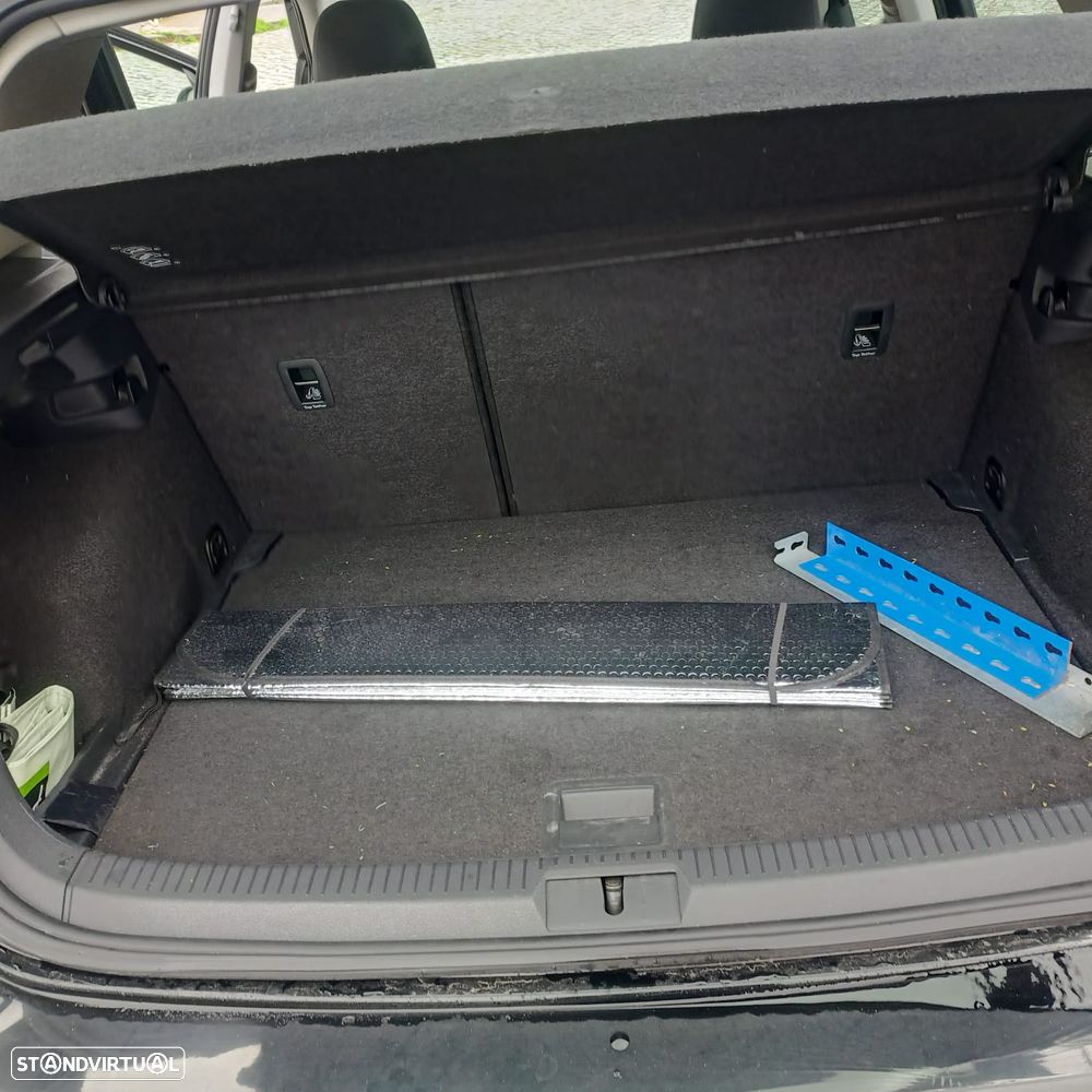 VW Golf 1.6 TDI Confortline - 8