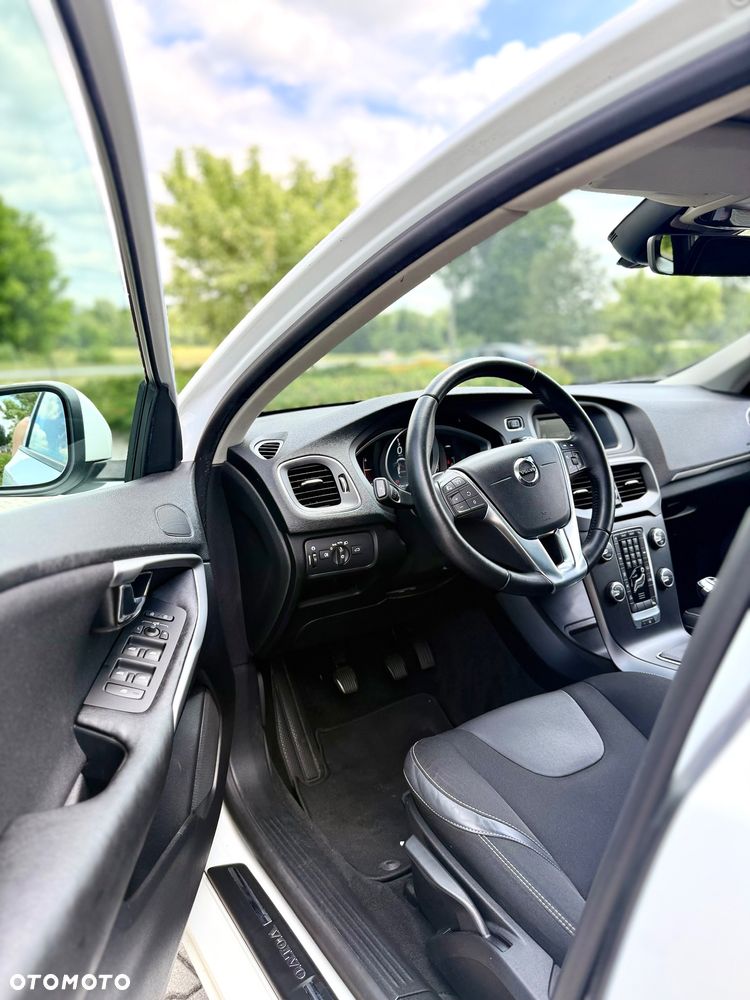 Volvo V40 D2 - 12