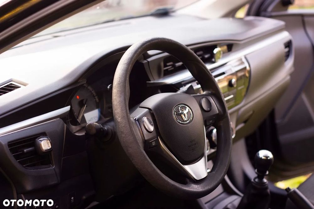 Toyota Corolla - 11