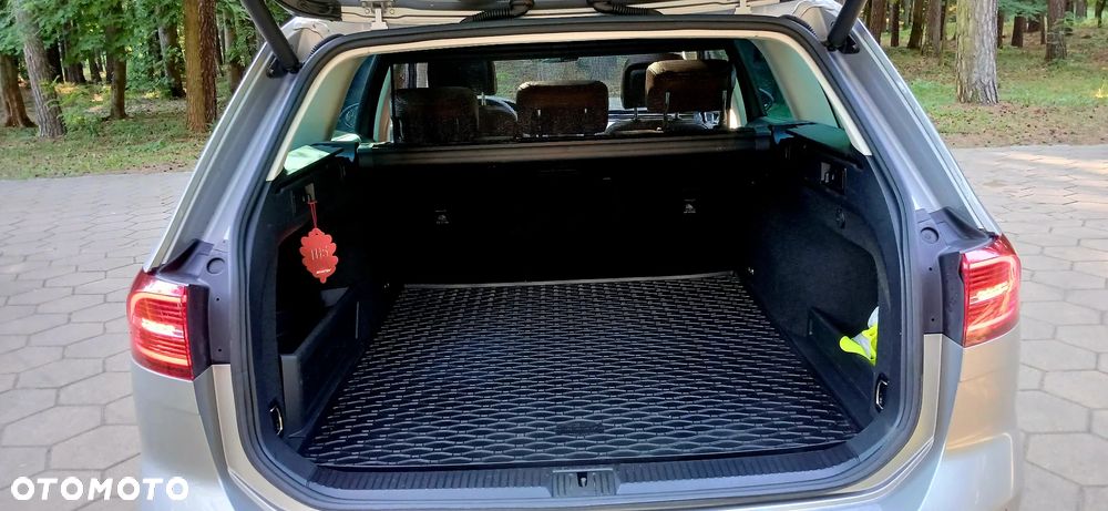 Volkswagen Passat - 28