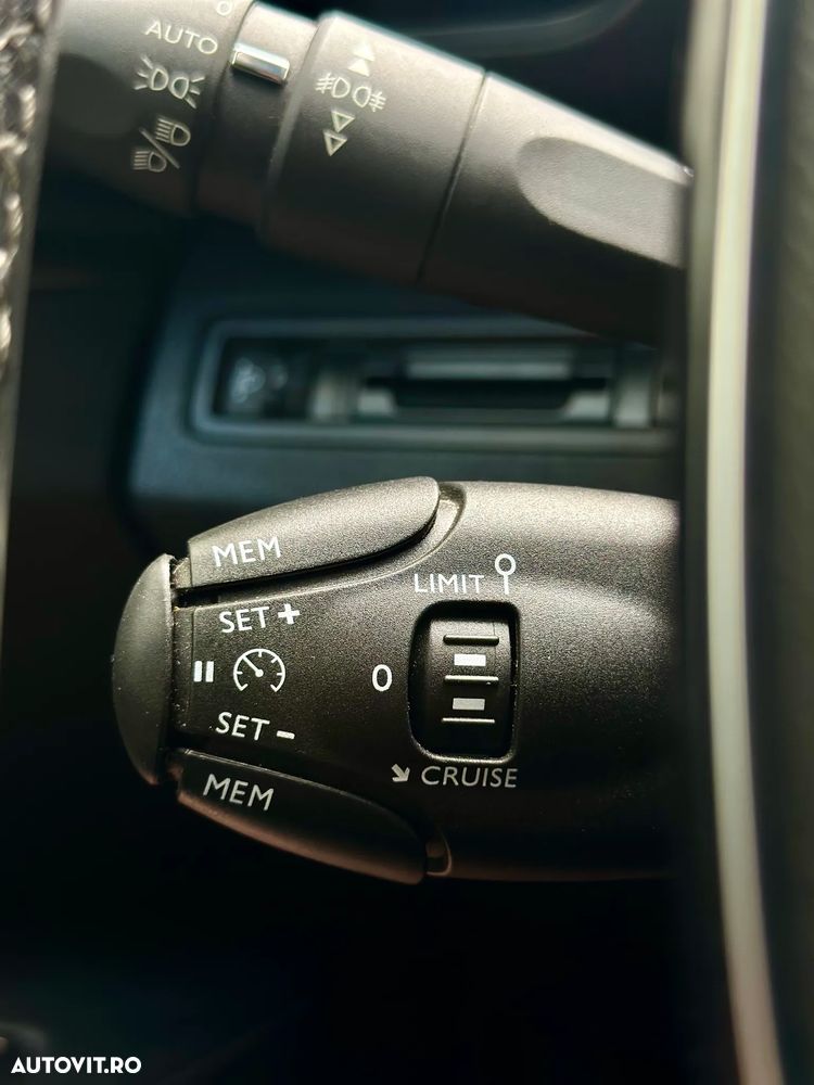 Peugeot 3008 - 18