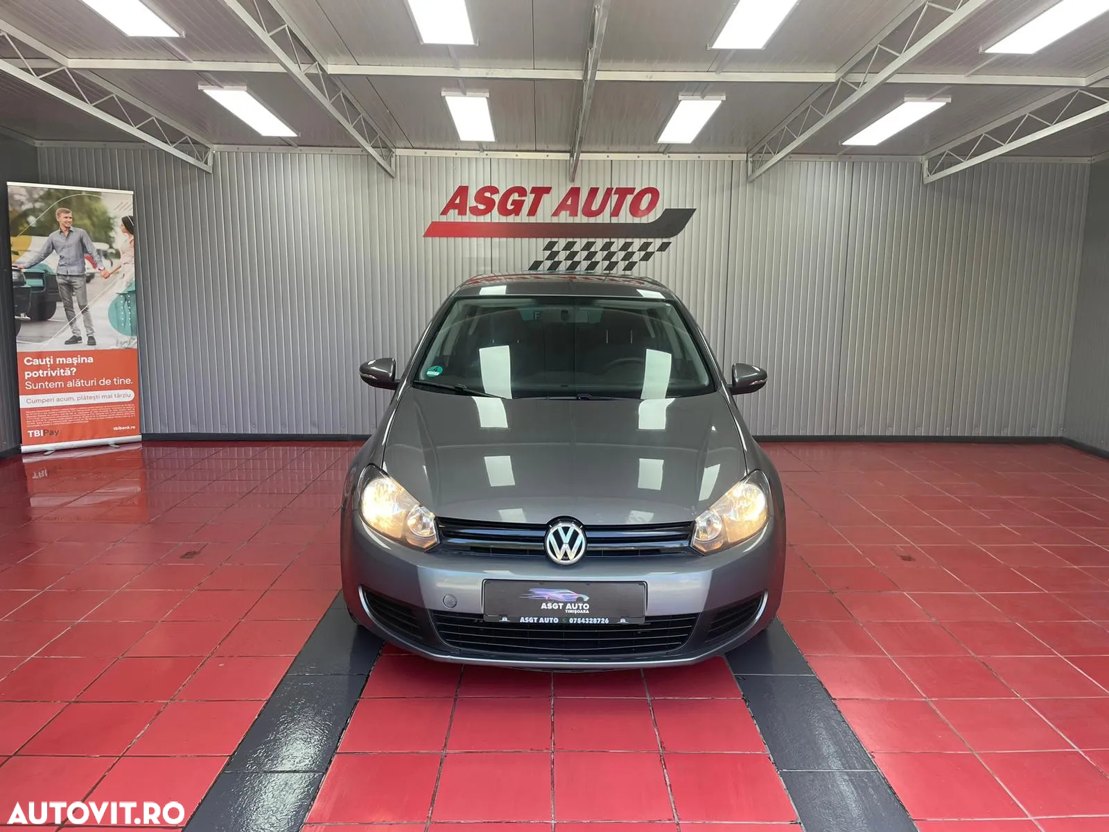 Volkswagen Golf - 2