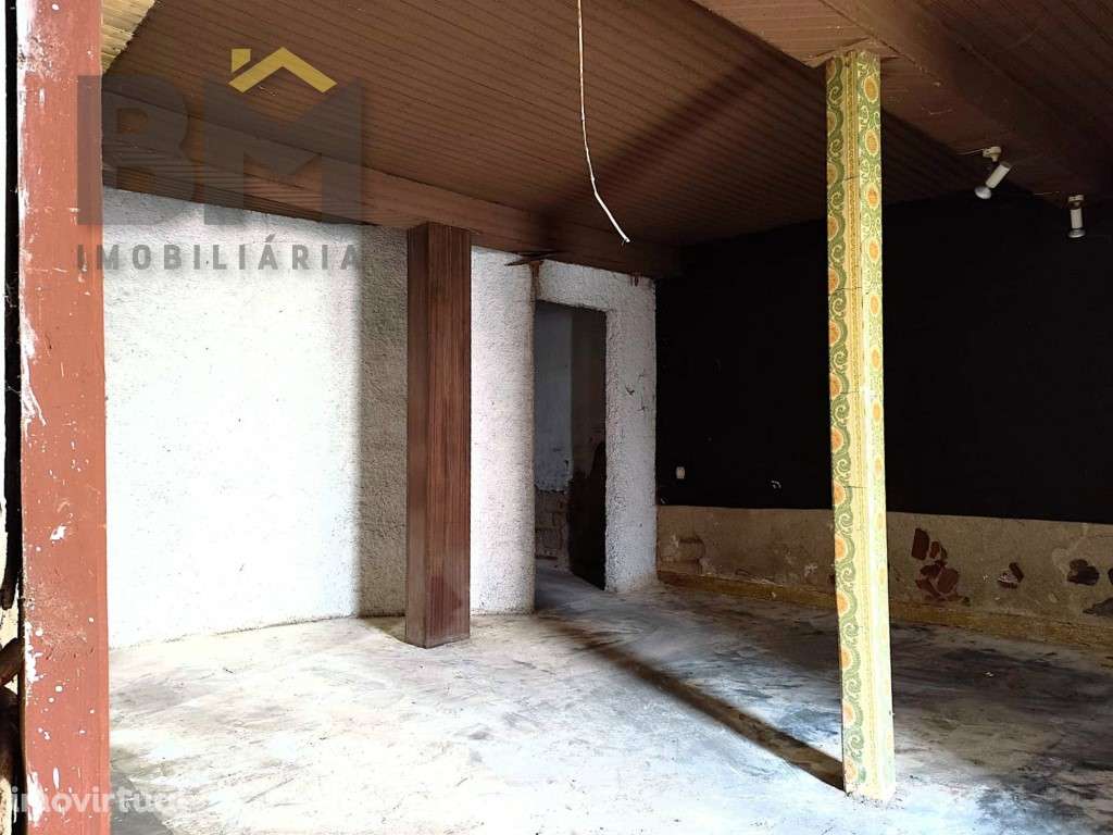 Oportunidade Única de Investimento no Centro de Alcains - Grande imagem: 4/22