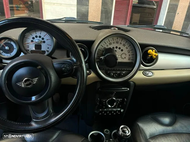 MINI Cabrio Cooper D - 12