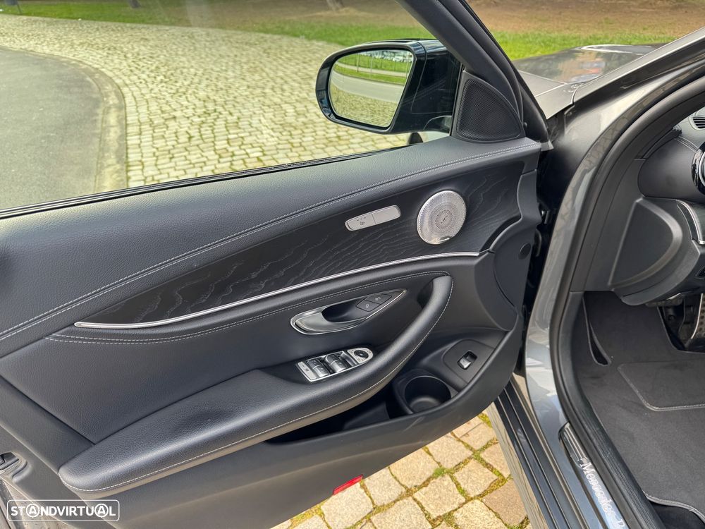 Mercedes-Benz E 300 de AMG Line - 40