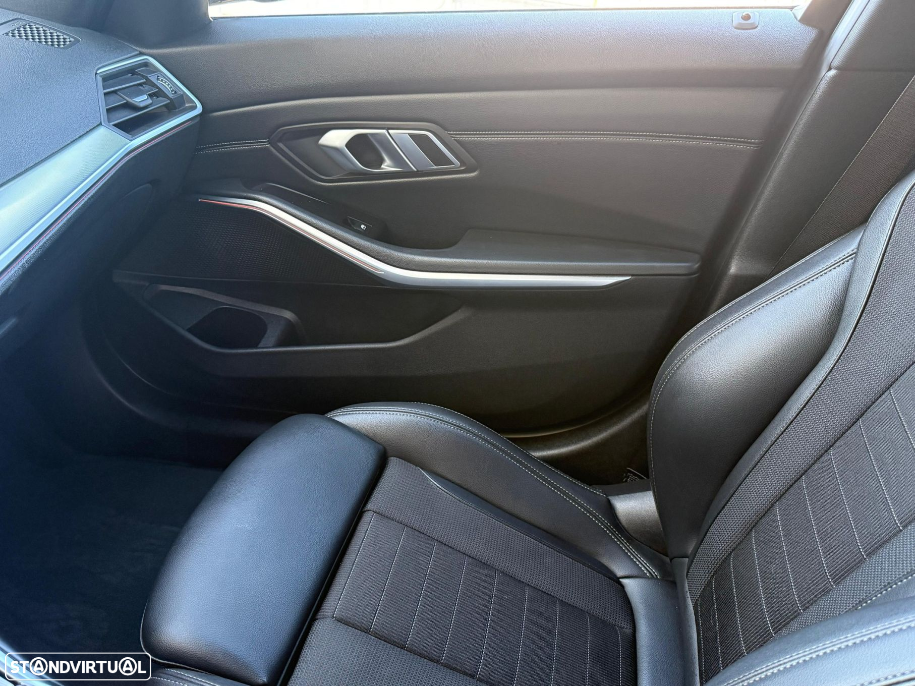 BMW 318 d Line Sport - 34