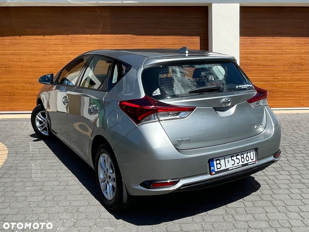Toyota Auris - 4