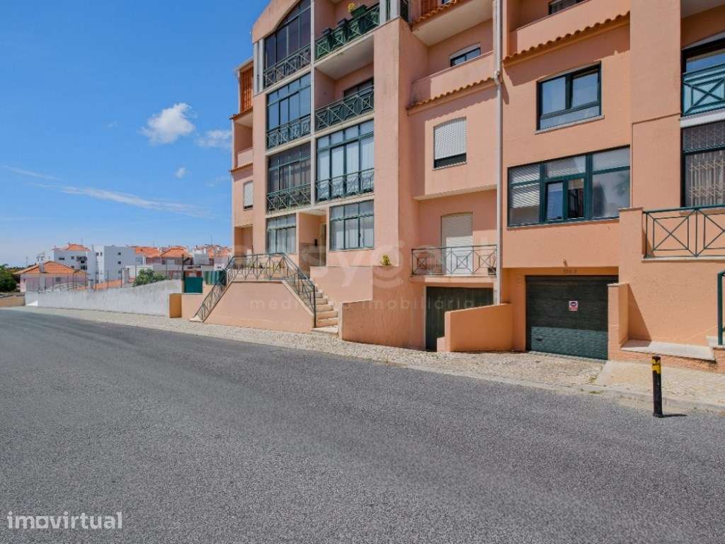 Apartamento T2 com garagem box para 1 viatura em Alcabideche - Grande imagem: 5/29