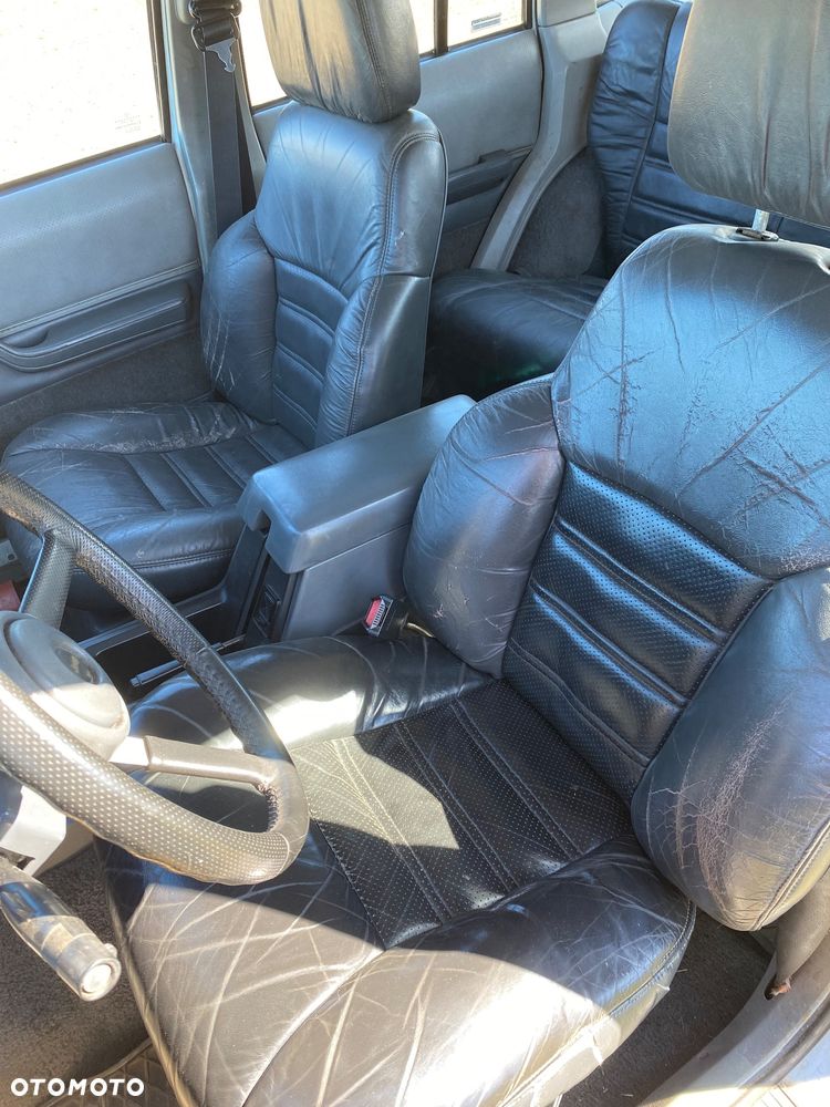 Jeep Cherokee - 17