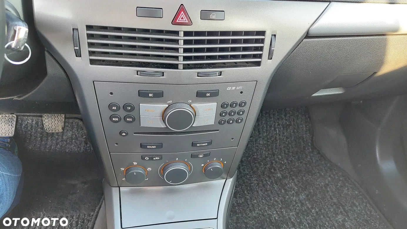 Opel Astra - 12
