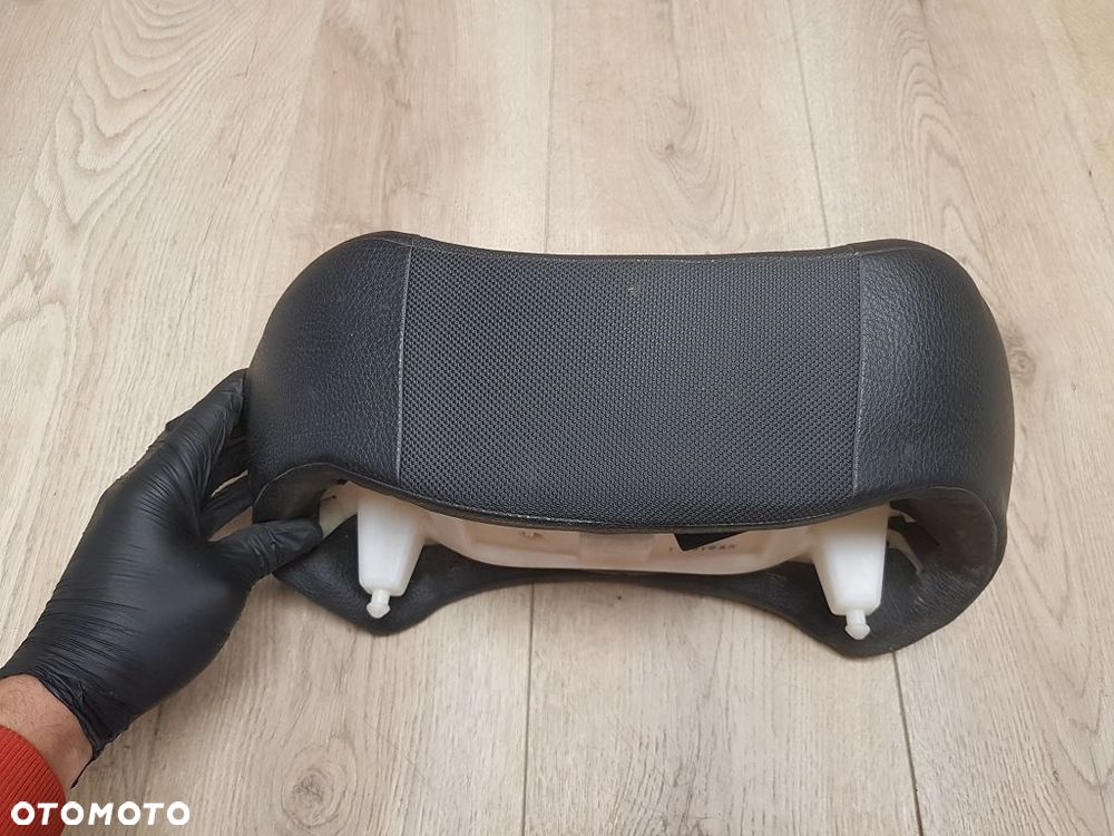 Oparcie pasażera Suzuki Burgman AN650 - 8
