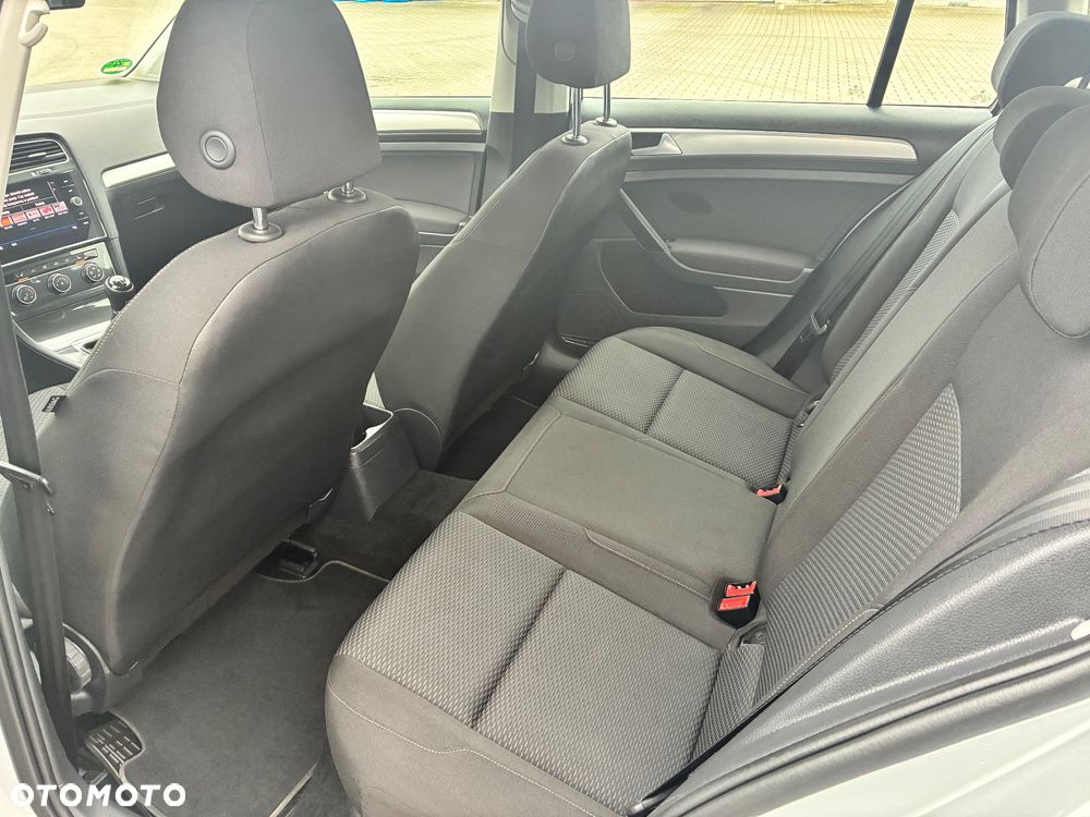 Volkswagen Golf 1.6 TDI SCR Comfortline - 16