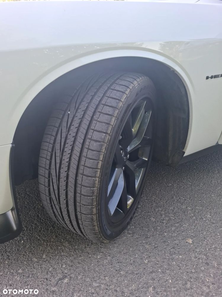 Dodge Challenger 5.7 R/T - 10