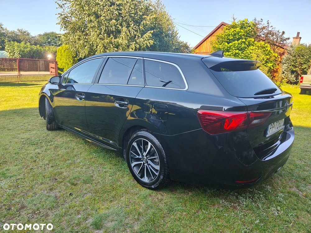 Toyota Avensis 2.0 D-4D Prestige - 3
