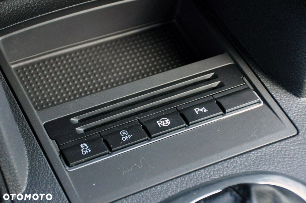 Volkswagen Touran - 35