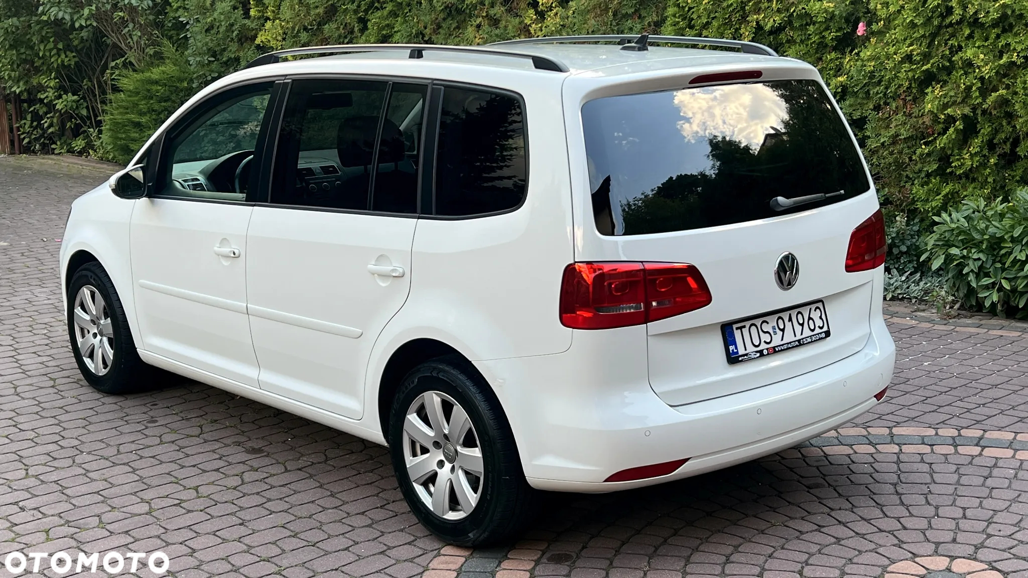 Volkswagen Touran 1.6 TDI DPF Comfortline - 4