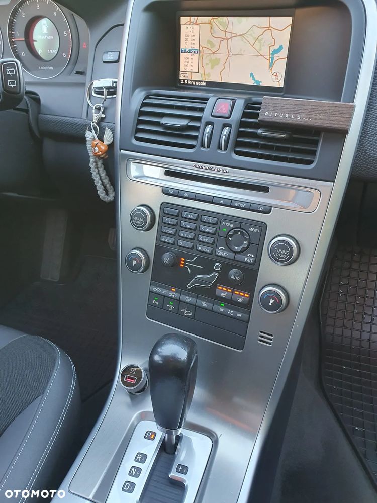 Volvo XC 60 D5 AWD Summum - 22