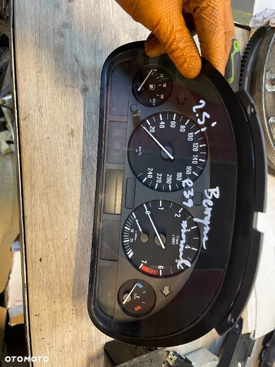 Licznik Bmw e39 benzyna manual - 2