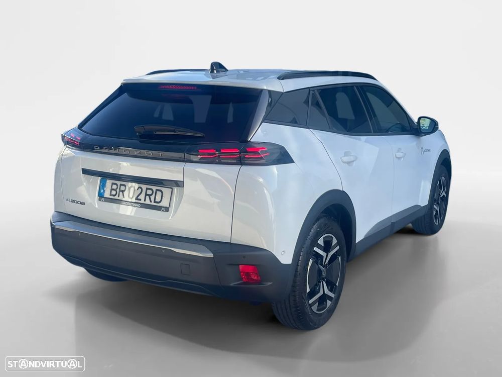 Peugeot e-2008 54 kWh Allure - 6