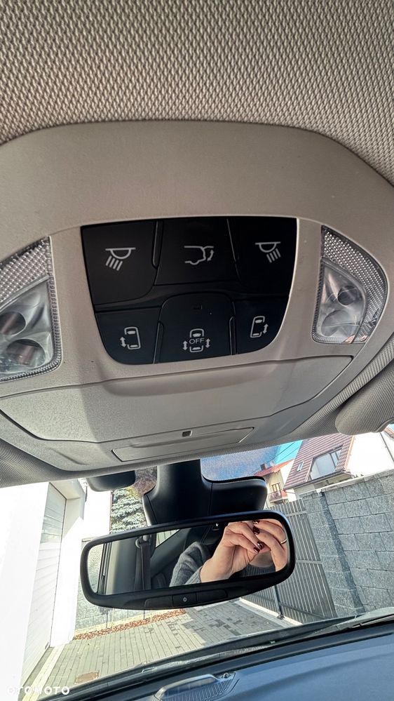 Chrysler Pacifica - 21