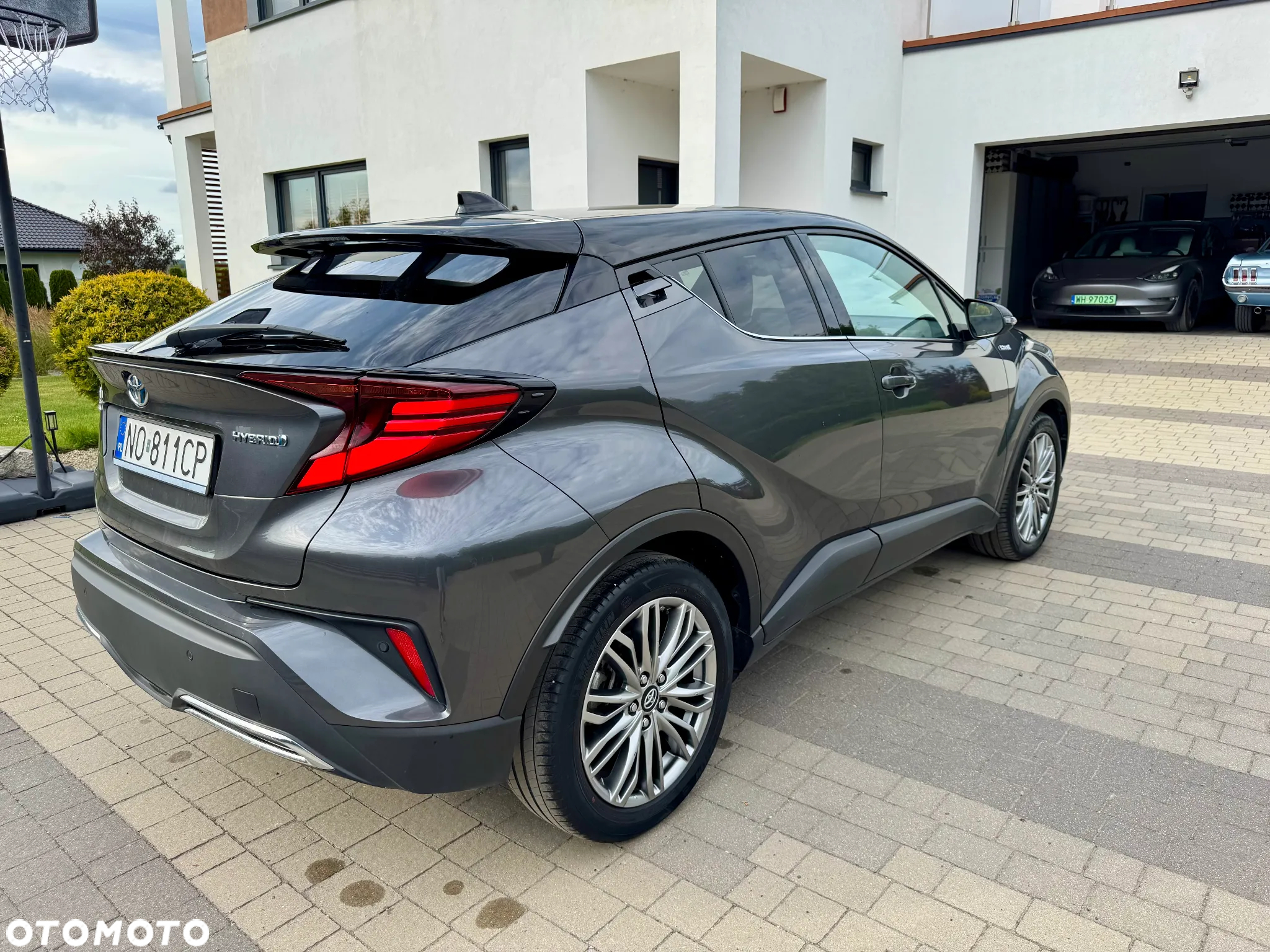 Toyota C-HR 2.0 Hybrid Black Edition - 10
