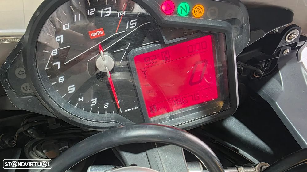 Aprilia RSV 4 R APRC (1 Dono) - 12
