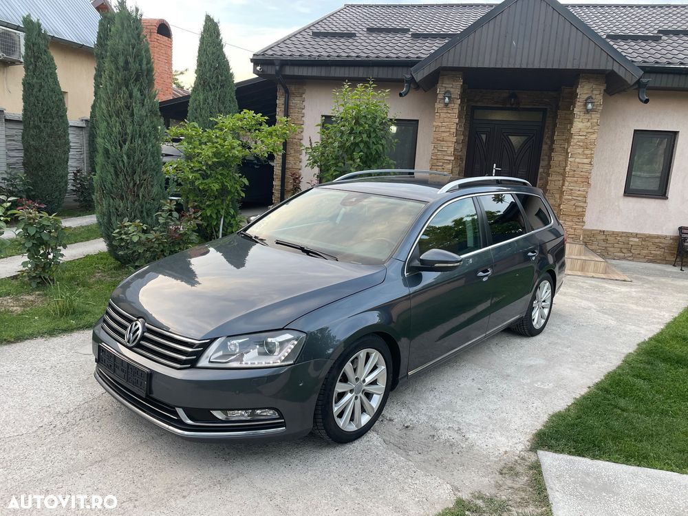 Volkswagen Passat - 1