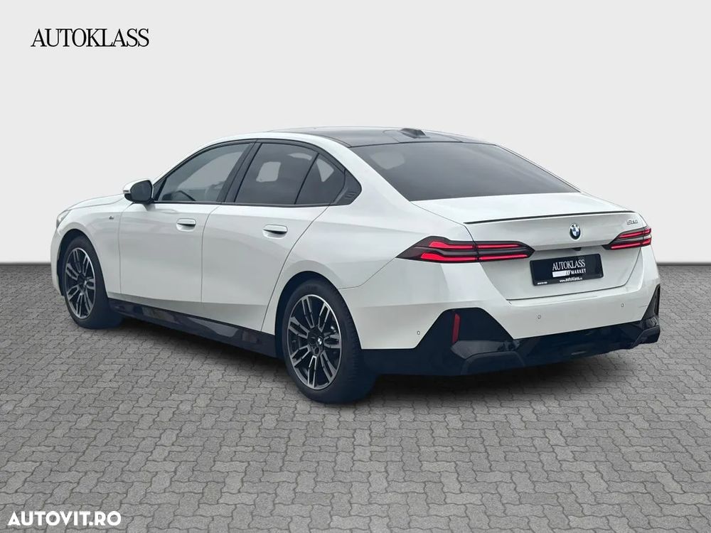 BMW Seria 5 520i AT MHEV - 3