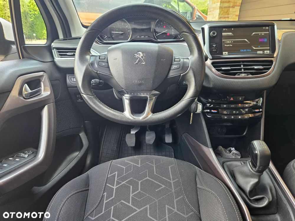 Peugeot 2008 - 18