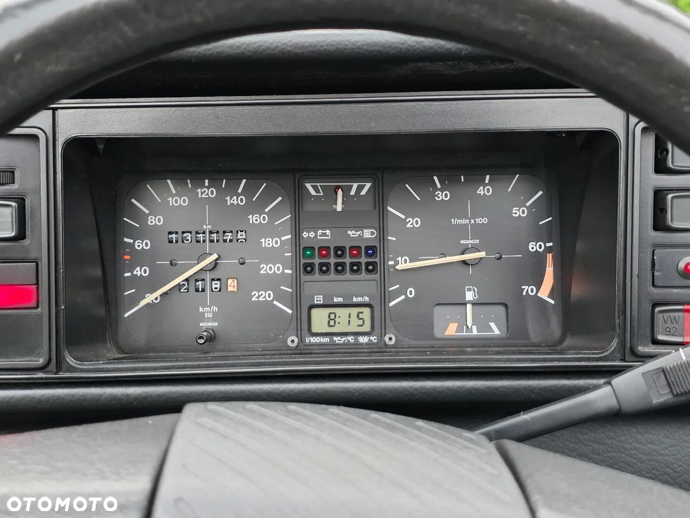 Volkswagen Golf - 30