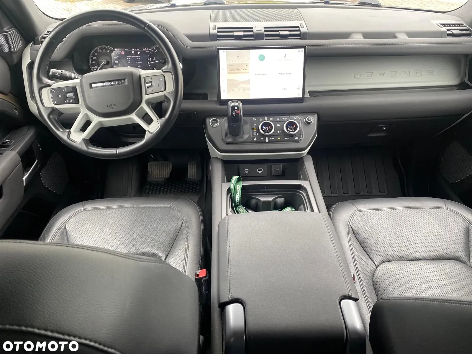 Land Rover Defender - 10