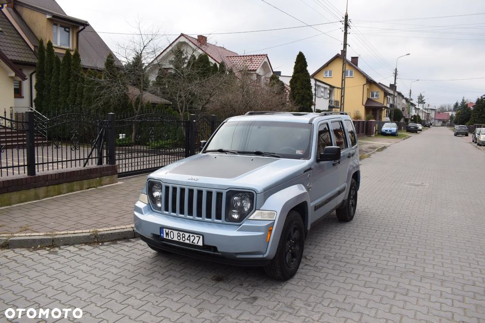 Jeep Liberty - 2