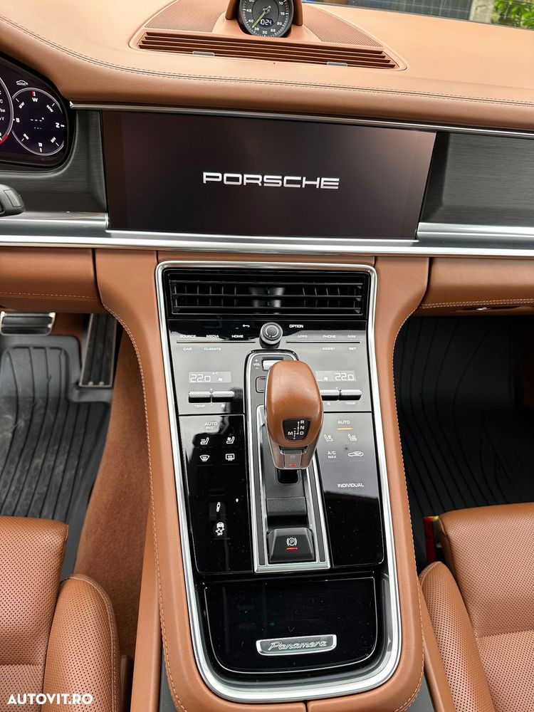 Porsche Panamera - 11