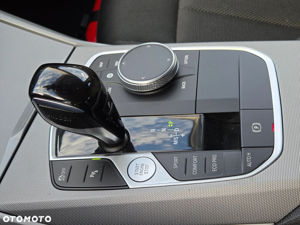 BMW Seria 3 320d xDrive Advantage - 31