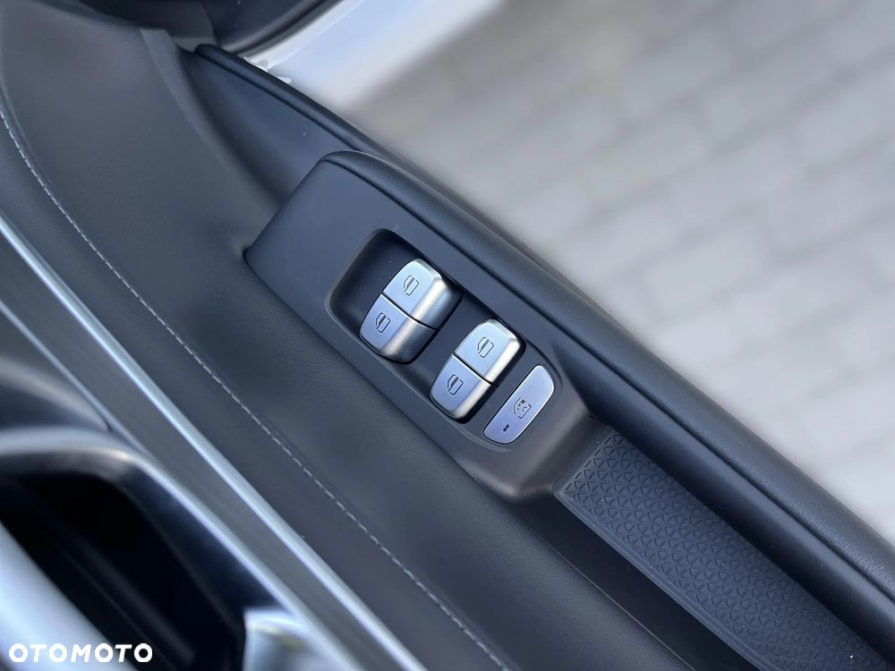 Chery Tiggo 8 1.5 T-GDI Super Hybrid Prestige DCT - 17