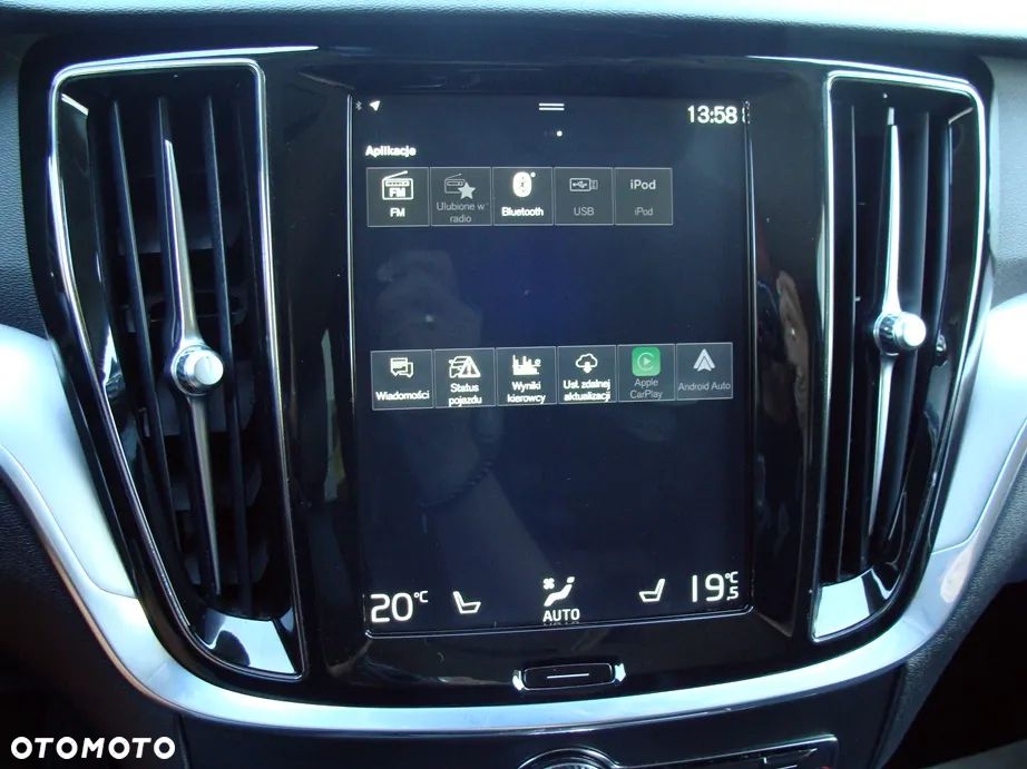 Volvo V60 T6 AWD Recharge Plus Dark - 24