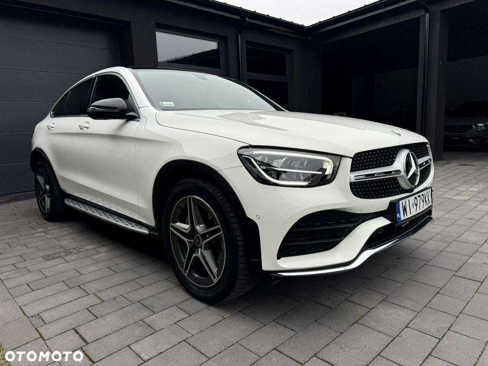 Mercedes-Benz GLC 300 4Matic 9G-TRONIC AMG Line Plus - 30