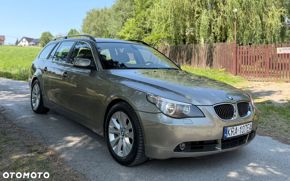 BMW Seria 5 525i - 4
