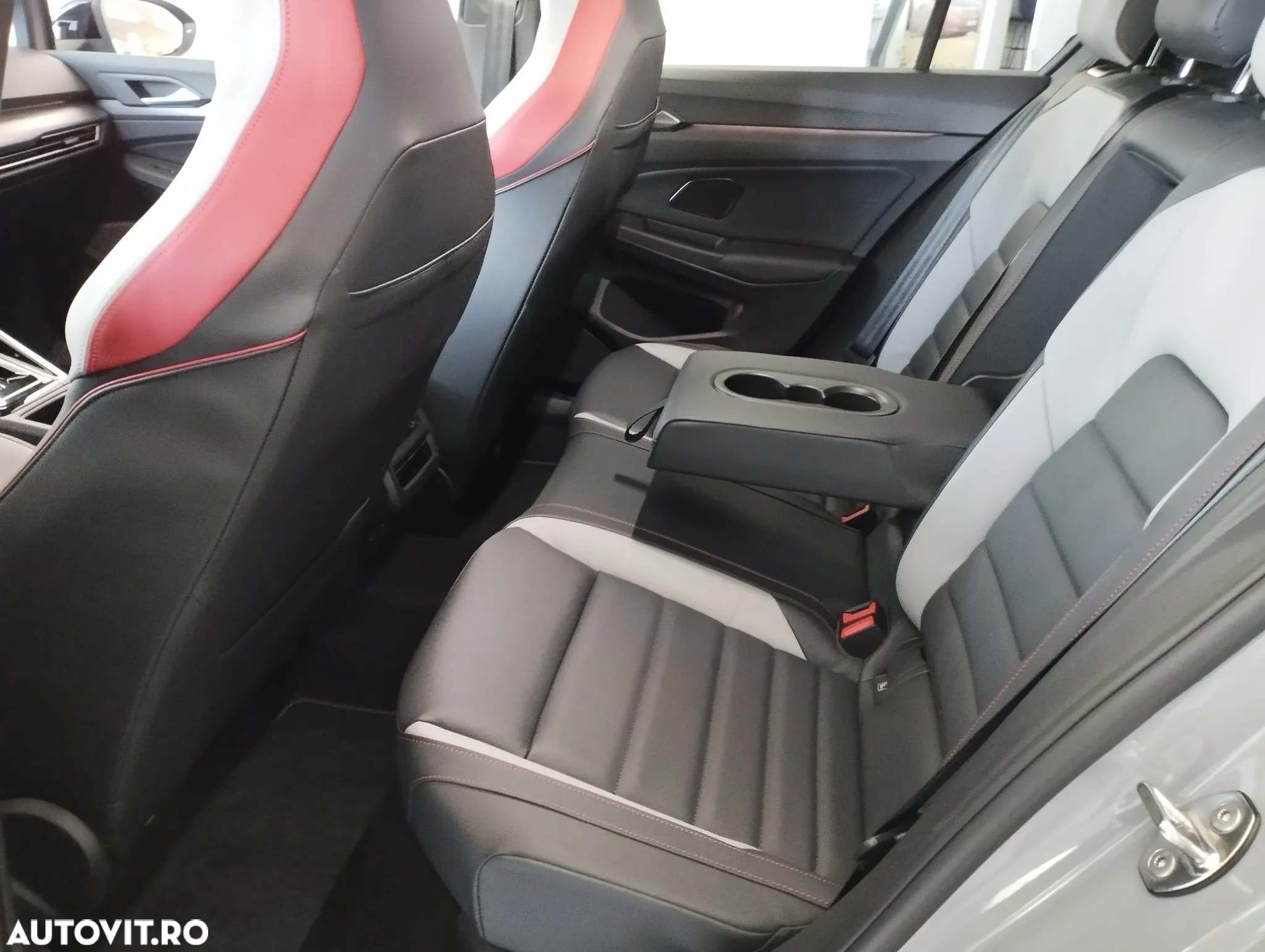 Volkswagen Golf 2.0 TSI DSG GTI - 14