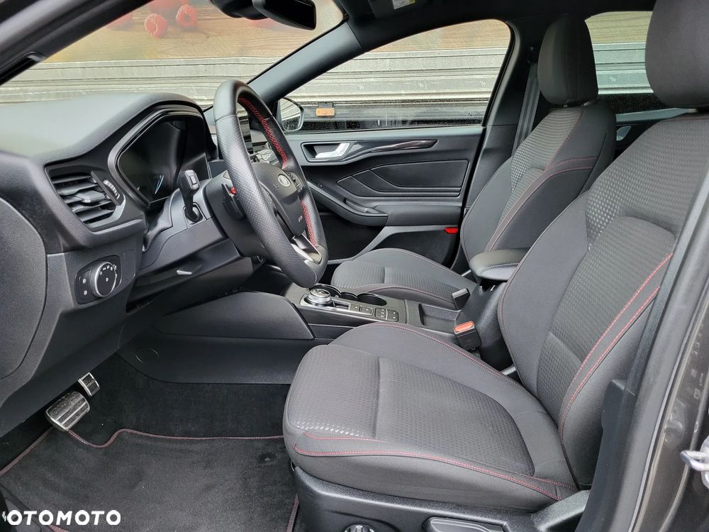 Ford Focus 1.5 EcoBoost STart-Stopp-System ST-LINE X - 17