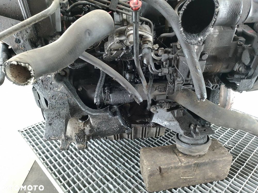 SILNIK VOLVO V70 I D5252T 2.5 TDI - 10