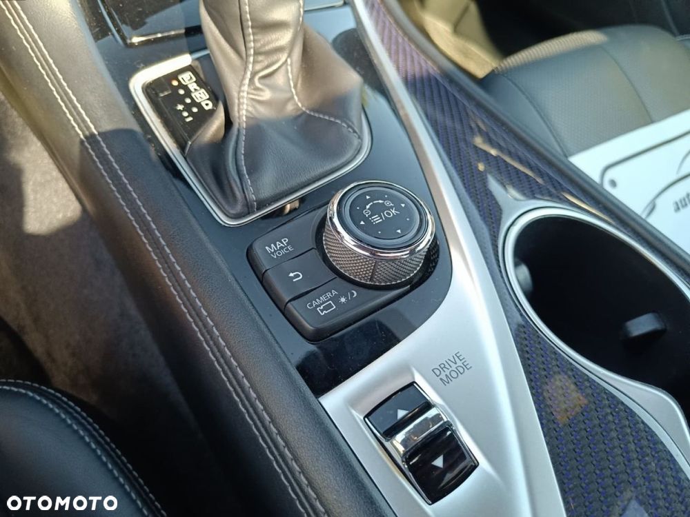 Infiniti Q60 - 27