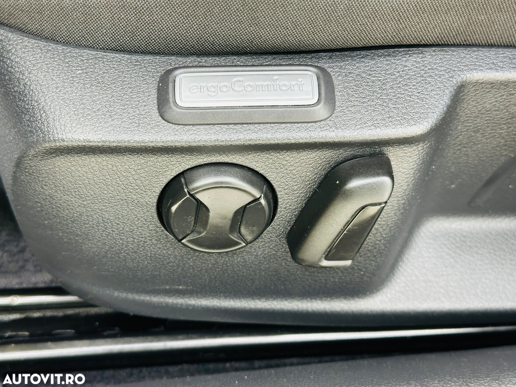 Volkswagen Passat - 17