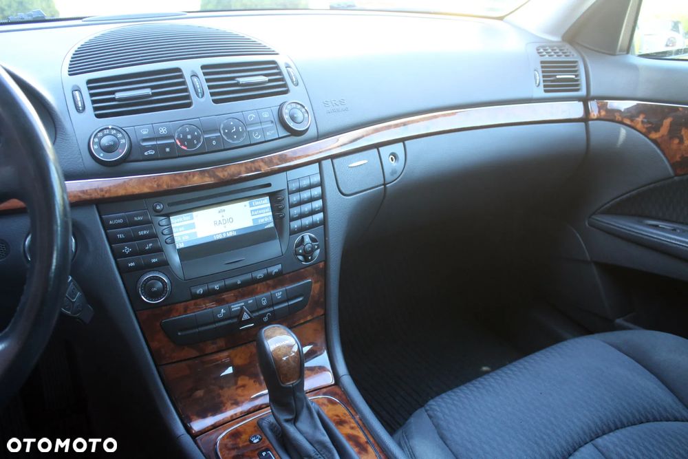 Mercedes-Benz Klasa E 200 Kompressor Automatik Elegance Sport Edition - 9