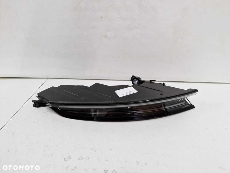 PORSCHE TAYCAN 9J1 LAMPA LEWY TYŁ TYLNA 9JA945307B - 1