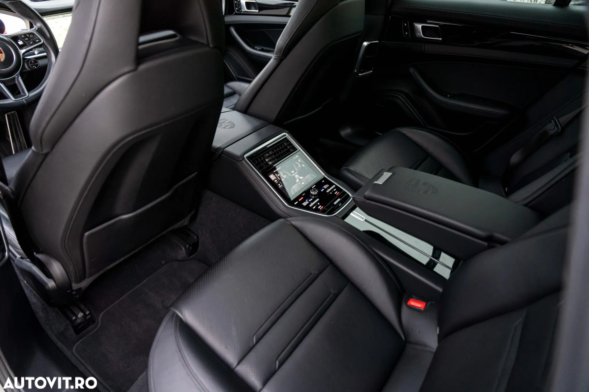 Porsche Panamera 4S - 8