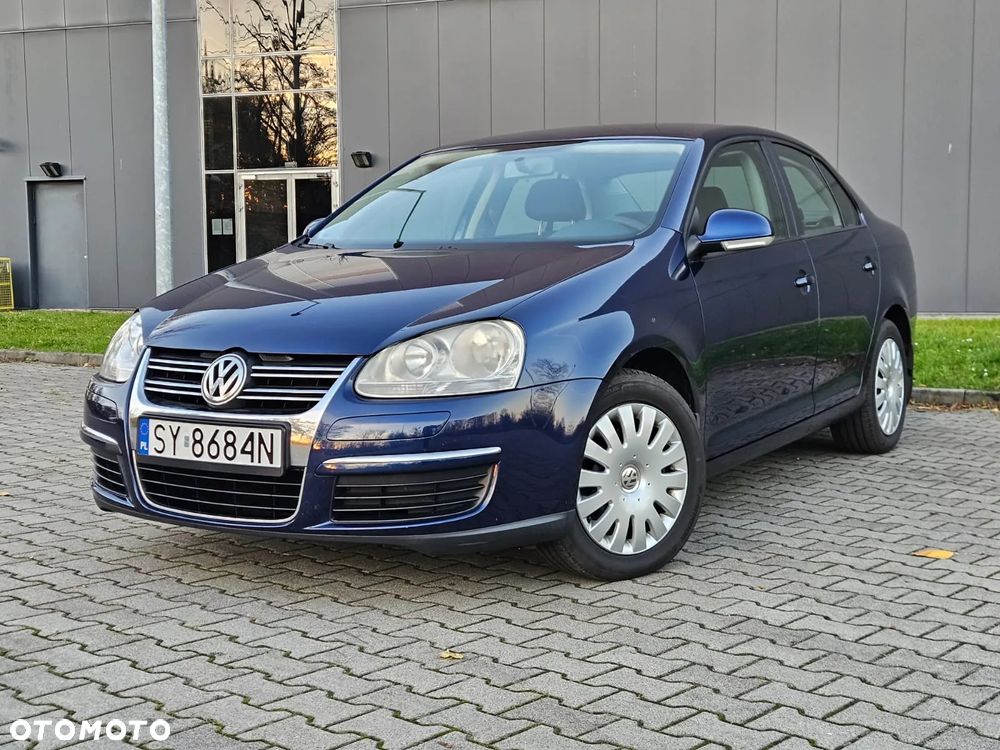 Volkswagen Jetta - 2