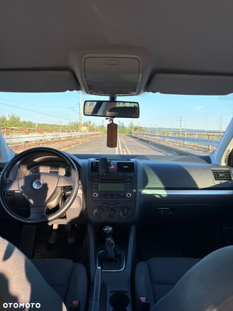 Volkswagen Golf - 11