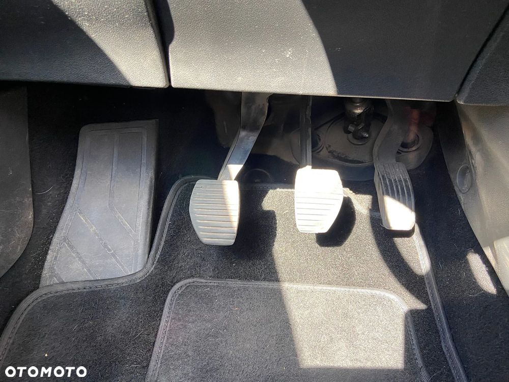 Citroën C4 HDi 90 Attraction - 18