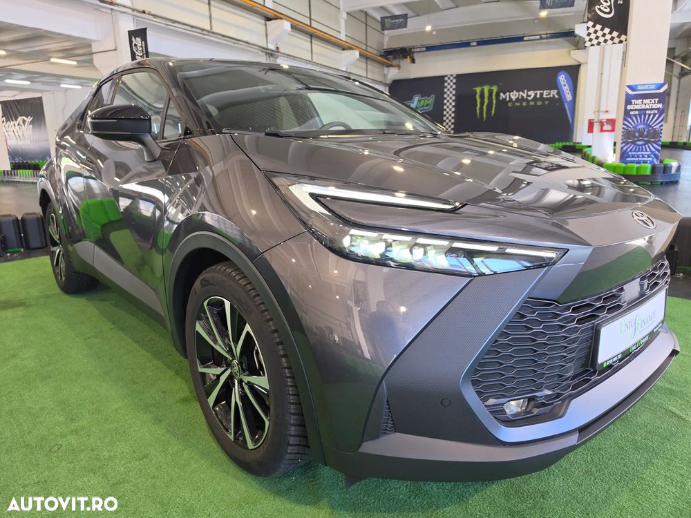 Toyota C-HR 1.8 Hybrid Team Deutschland - 33